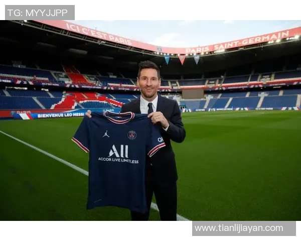 足球明星的奢华生活揭秘他们的财富与消费背后的故事 足球明星的奢华生活揭秘他们的财富与消费背后的故事